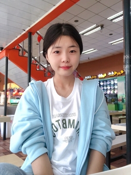 无情的小豆丁主播照片