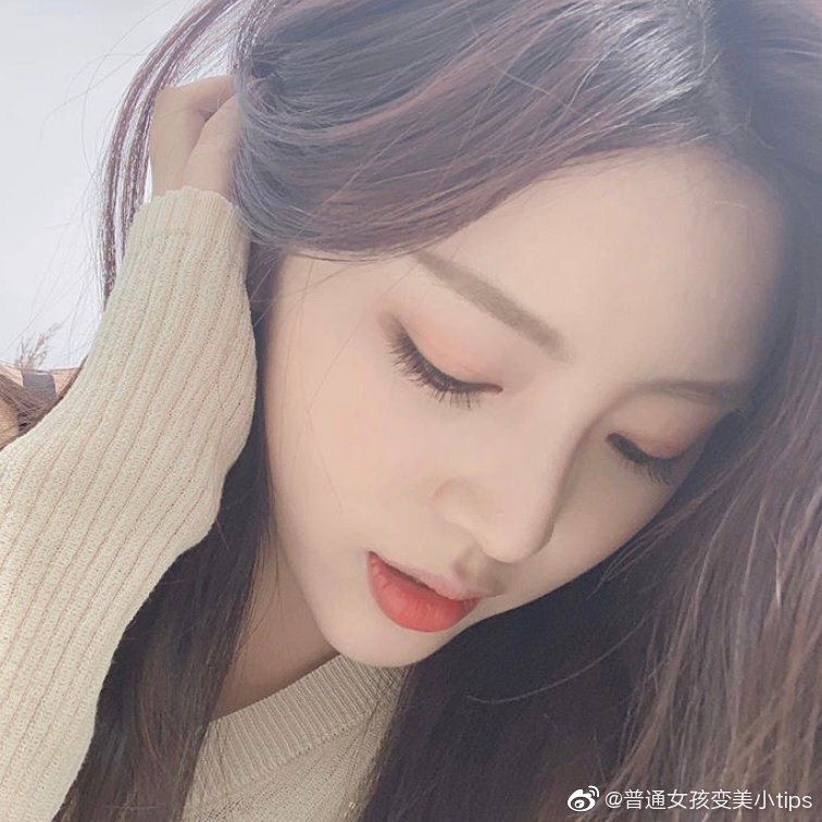 新人露露你的丫头的主播照片