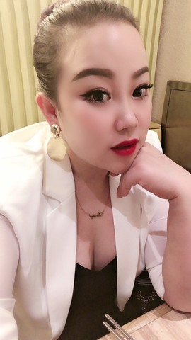 仟亿加油主播照片