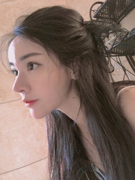 娜塔莎退主播照片