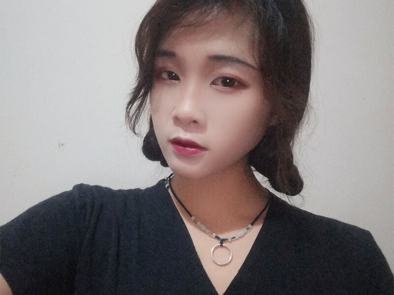 啊离！🖤的主播海报
