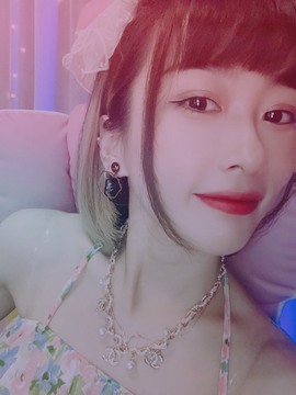 岁月与静好、予君予我主播照片