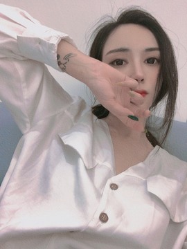 娜塔莎退主播照片