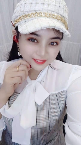 依依🌺星🌺城事主播照片