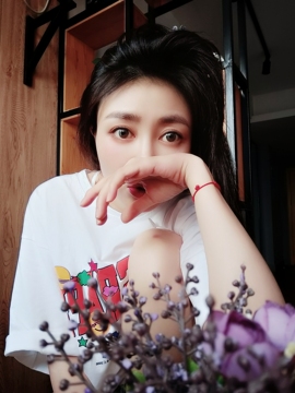简丹🎶女杂音主播照片