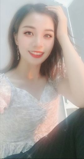 现实✔差距主播照片