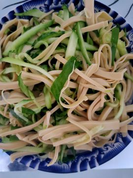 活宝黑妮主播照片
