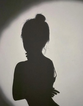 钱小亿主播照片