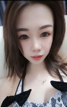 巧乐兹求宠爱主播照片