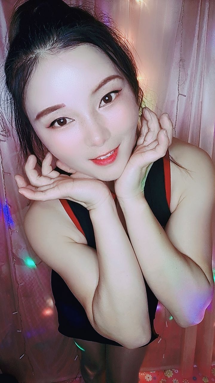 小蛮腰热舞娜宝的图片