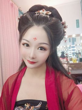 👑䒕暖宝好运旺旺旺主播照片