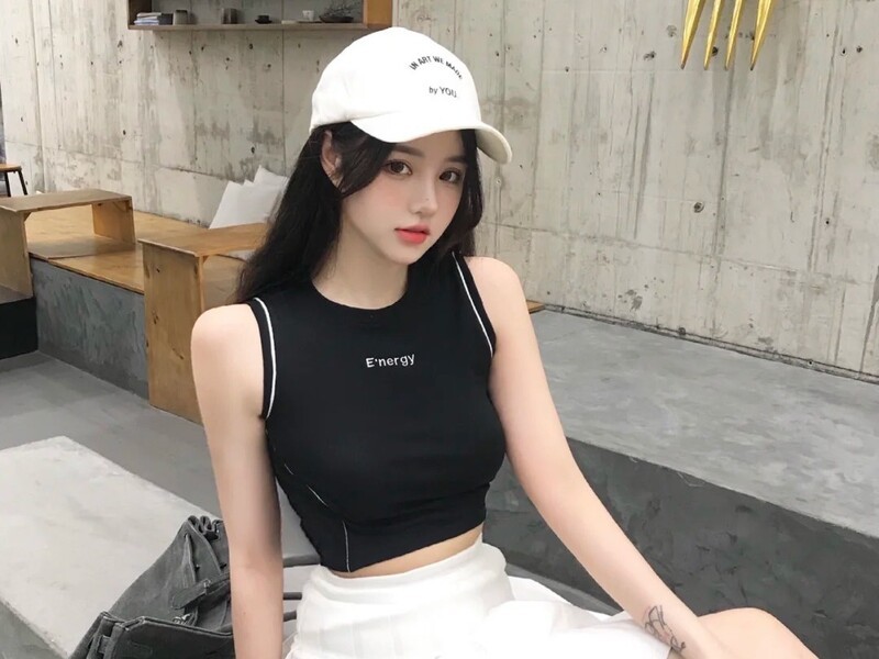Qy.诱恬🍓的主播海报