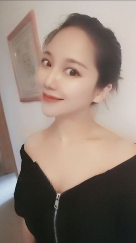 湖南诗儿主播照片