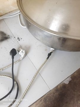 凉山彝妹主播照片