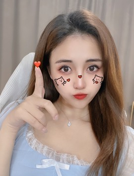 跑调嘉💟休主播照片