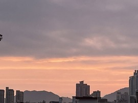 柒七休主播照片