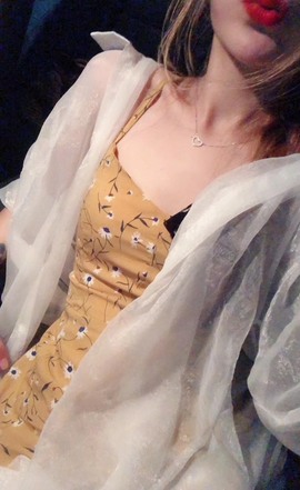 娜塔莎退主播照片