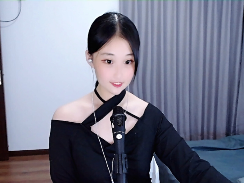 🍃叶清雨✨小可爱的主播海报