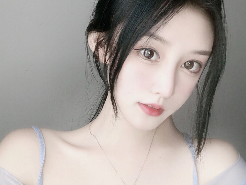 兔牙妹，萌新。的主播海报