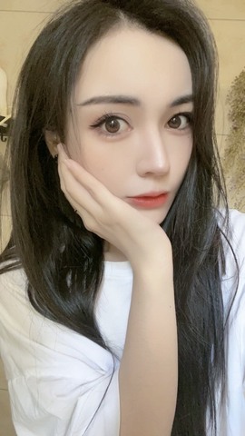 娜塔莎退主播照片