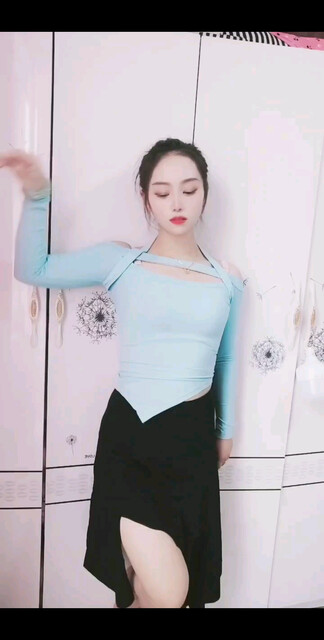 小姐姐已上线…