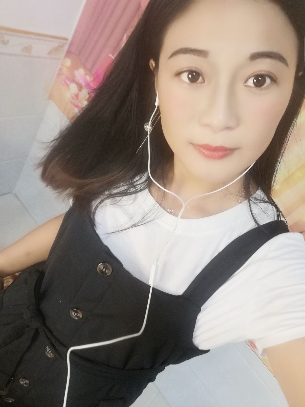 自信的小姐姐🤗🤗主播图片