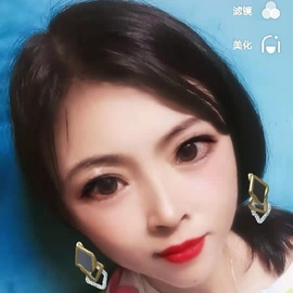 小鱼儿ying主播照片