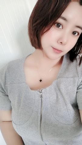 你的亮晶晶主播照片