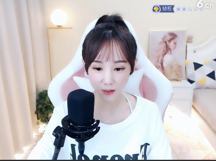 小胡涂寒主播照片