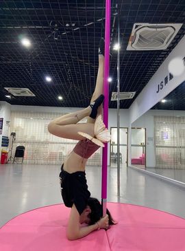 ❤八月❤休的图片