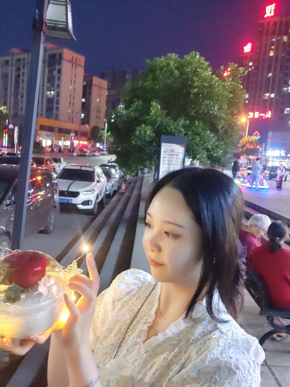 恩恩不嗯嗯的图片