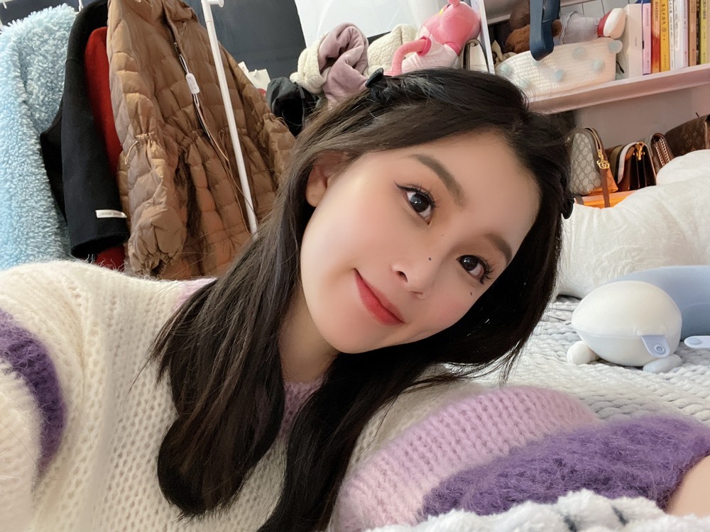 开朗休的图片