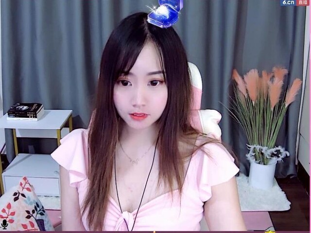 冷瑶😐海报