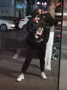 疯子小姐。主播照片