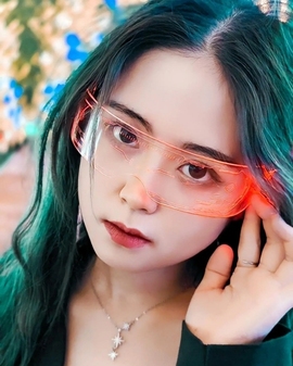 诸葛小奇主播照片