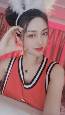 素雪小幸运主播照片