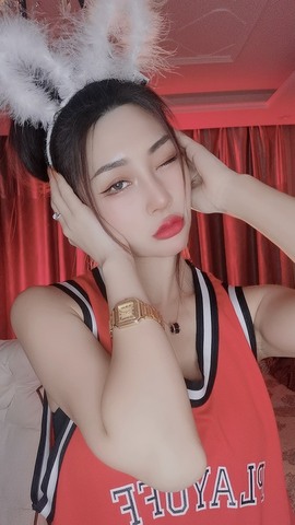 素雪小幸运主播照片
