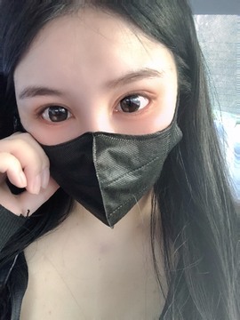 QI琪巴啦啦能量主播照片