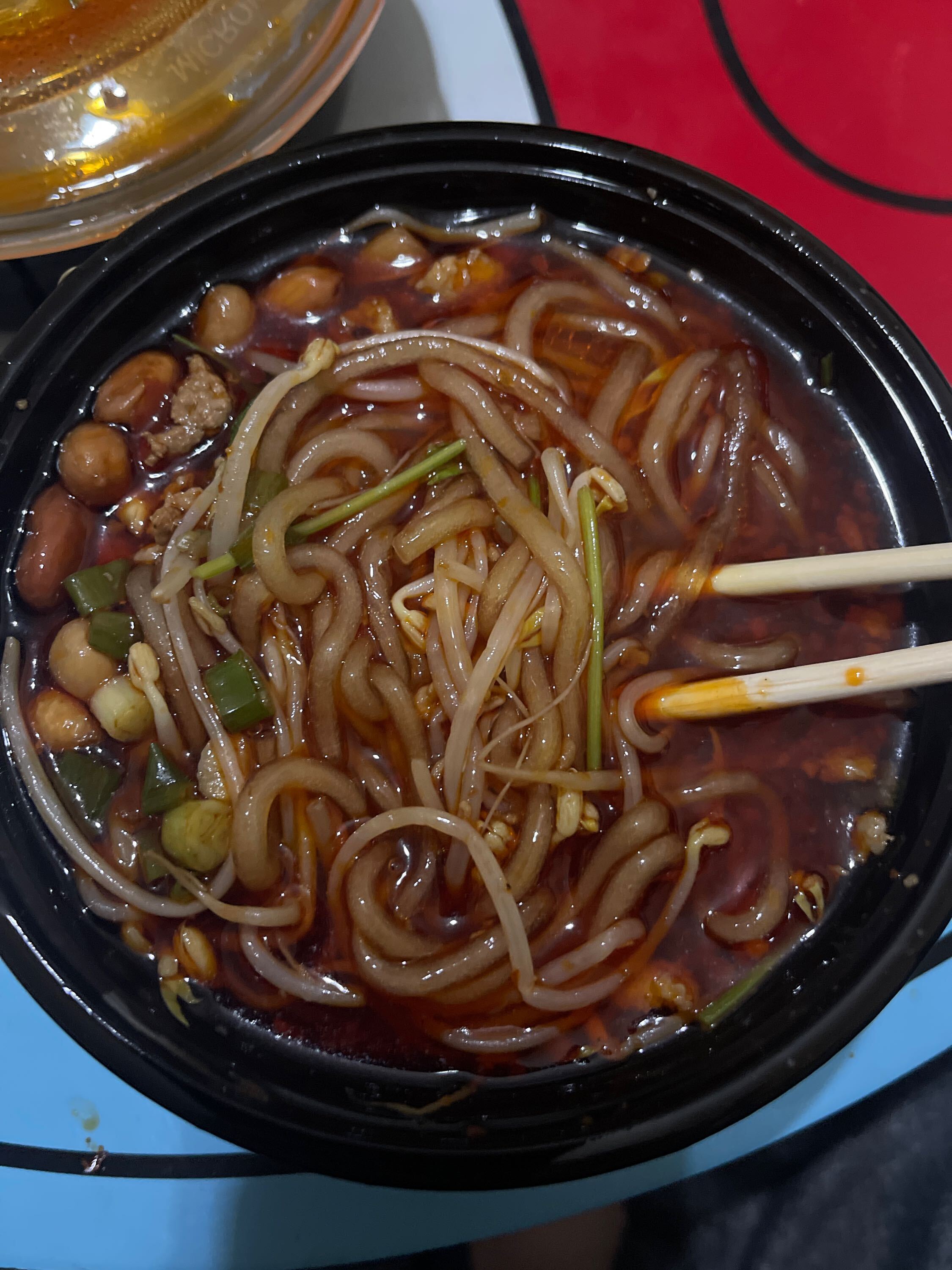 XM夏冰雹已退的主播照片