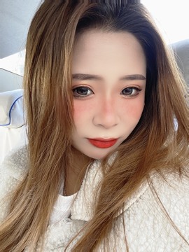 小涵ovo主播照片