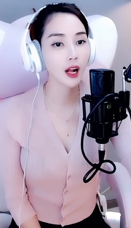 水母好美主播照片