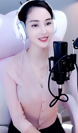 水母好美主播照片