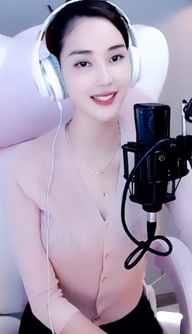 水母好美主播照片
