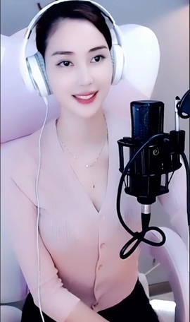 水母好美主播照片