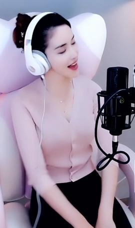 水母好美主播照片