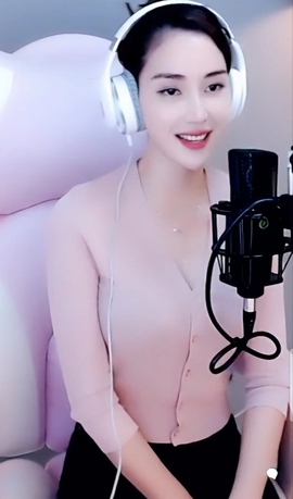 水母好美主播照片