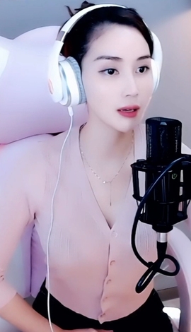 水母好美主播照片