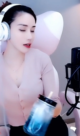 水母好美主播照片