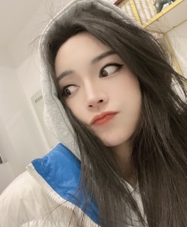 娜塔莎退主播照片