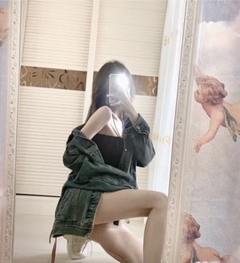 娜塔莎退主播照片